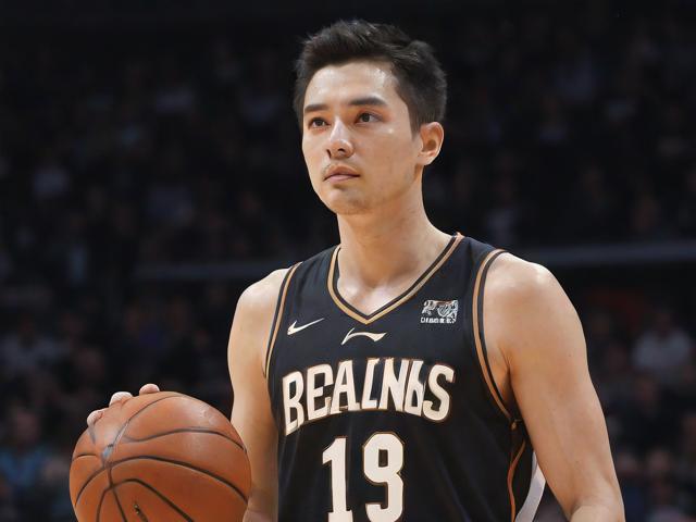 开云体育_ NBA季后赛的最佳攻防策略分析，nba季后赛形势分析