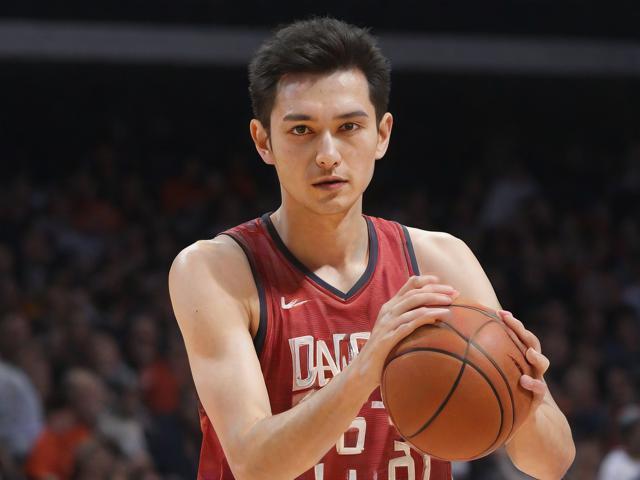 开云体育_ NBA球队交易动态：哪些球员可能更换东家？，nba球队交易规则