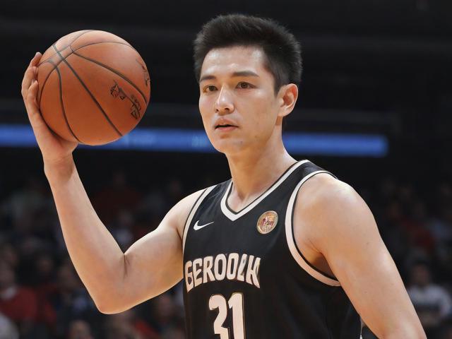 开云体育_ NBA球队的转会动态：分析关键交易的影响，nba转会市场什么时候关闭