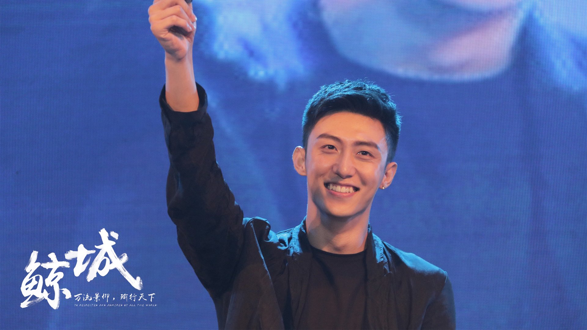 “尼古拉斯·桑特基的精准踢球和传球技巧，助力美洲狮队冲击世界冠军”